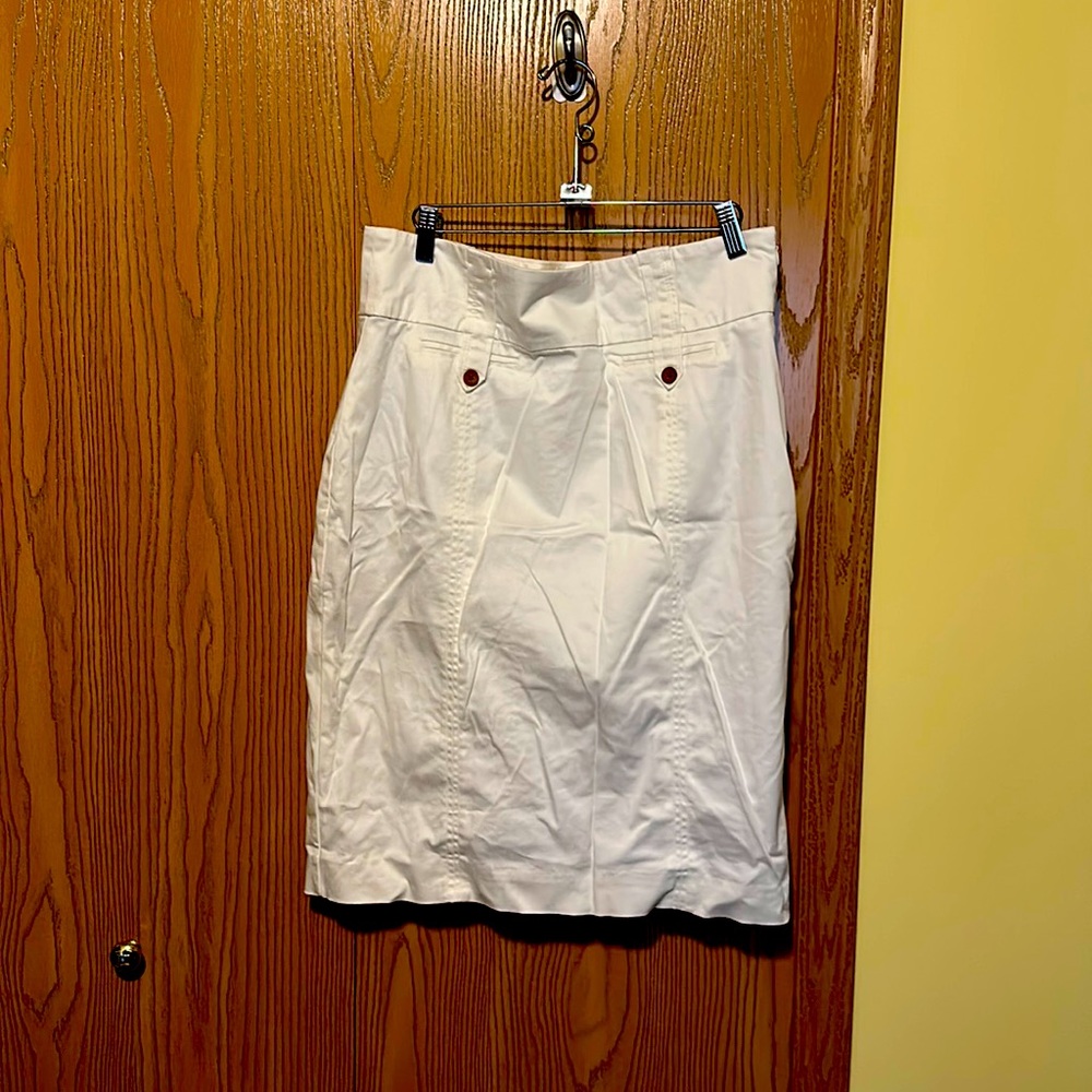 NEW Classy white skirt with brown stylish buttons design